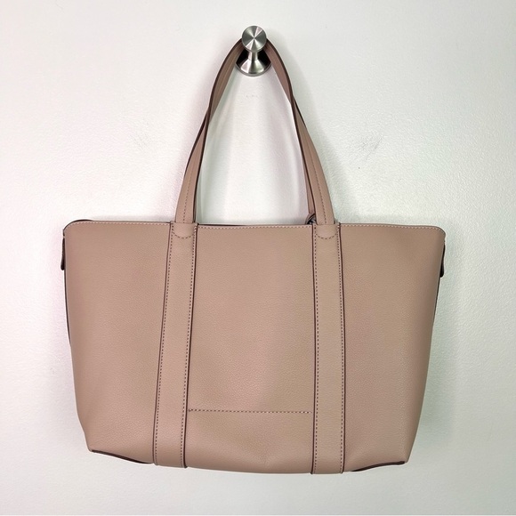 Draper James Elle Tote with Flower Key Fob - Picture 7 of 10